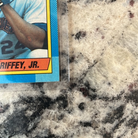 1990 Super Ultra Rare Topps Ken Griffey Jr. Rookie Year card with ERROR! 🤭🤫😮 - Picture 6 of 7